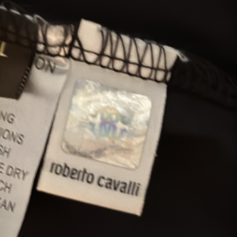 Roberto Cavalli T shirt Used bust still in good condition. - Picture 6 of 8